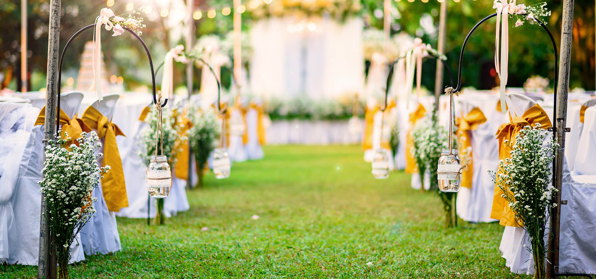 Weddingparty mit kleinen Köstlichkeiten 